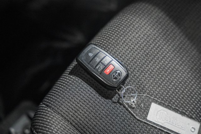 Used 2024 Toyota bZ4X XLE image 41