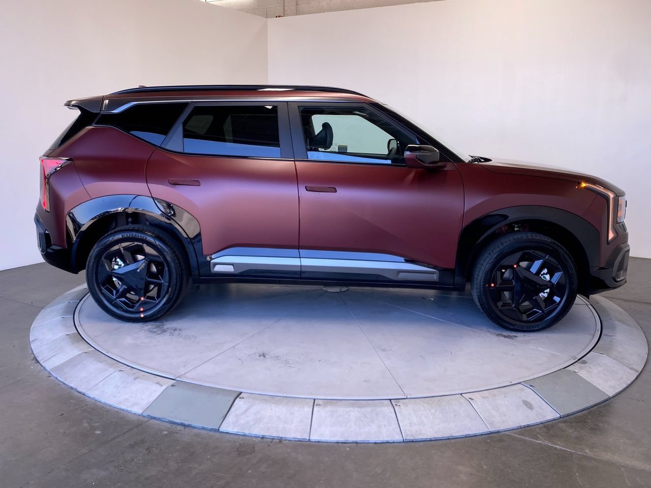 New 2027 Kia Seltos X-Line S w/ X-Line S Premium Package AWD/4WD image 6