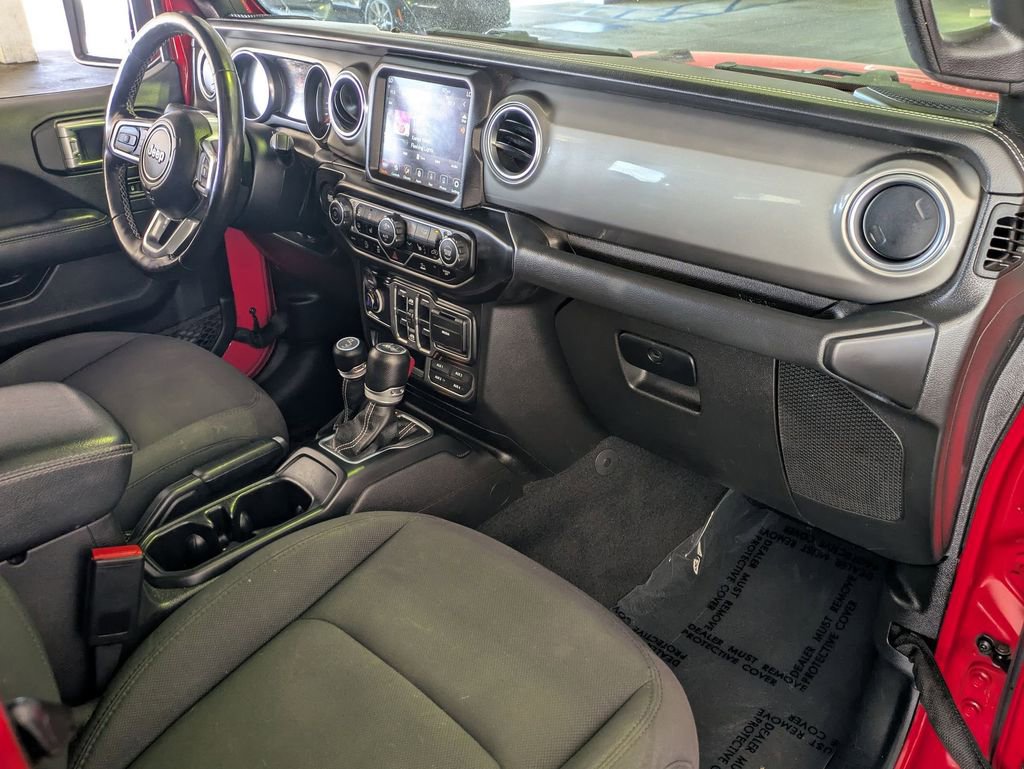 Used 2022 Jeep Wrangler Unlimited Sahara w/ Cold Weather Group AWD/4WD image 52