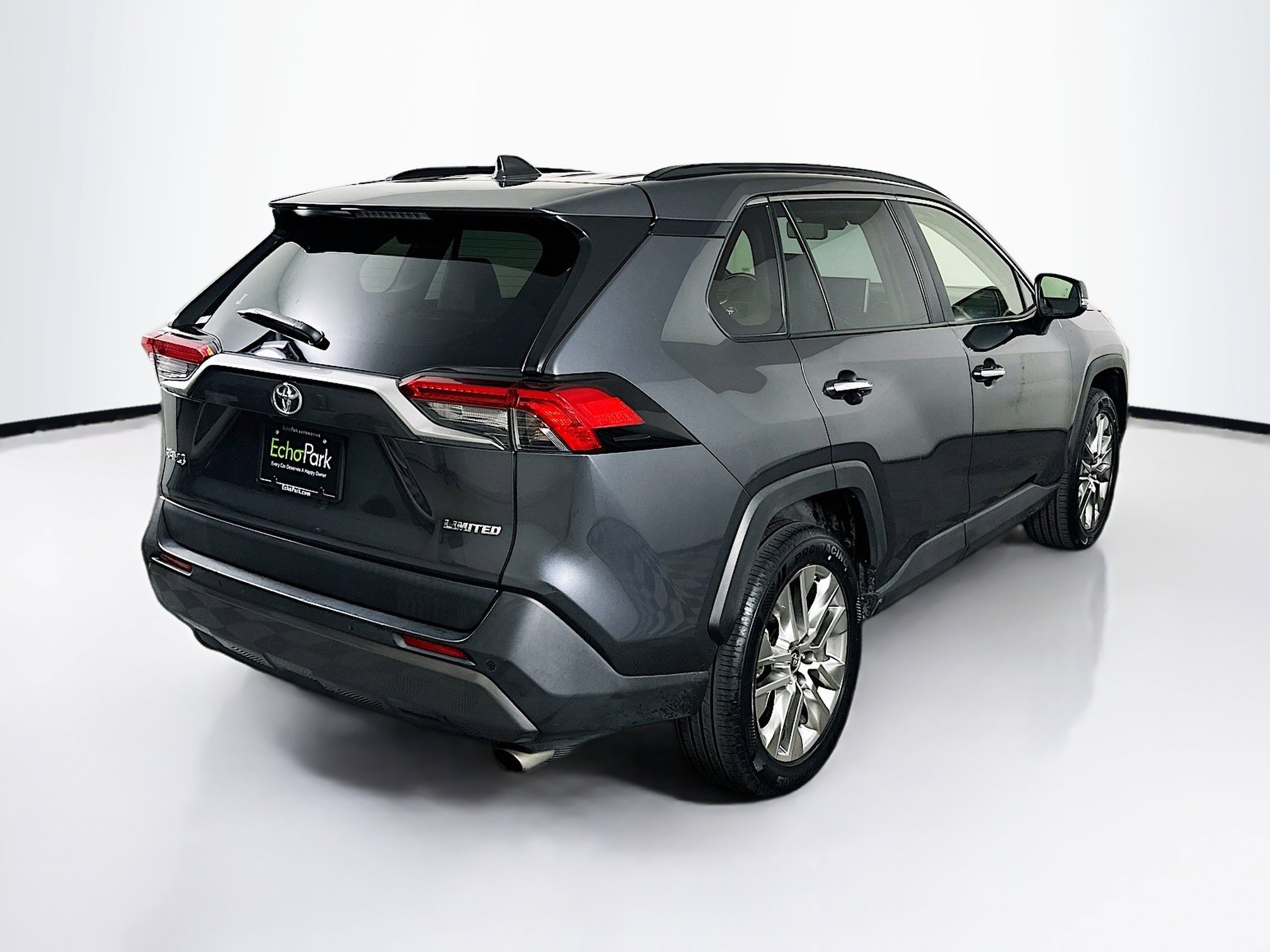 Used 2019 Toyota RAV4 Limited w/ Advanced Technology Package FWD image 9