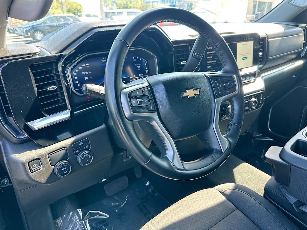 Certified 2025 Chevrolet Silverado 1500 LT RWD image 9