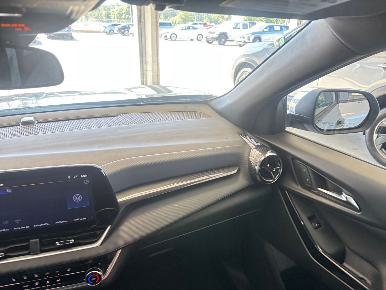 Used 2025 Chevrolet Equinox LT FWD image 35
