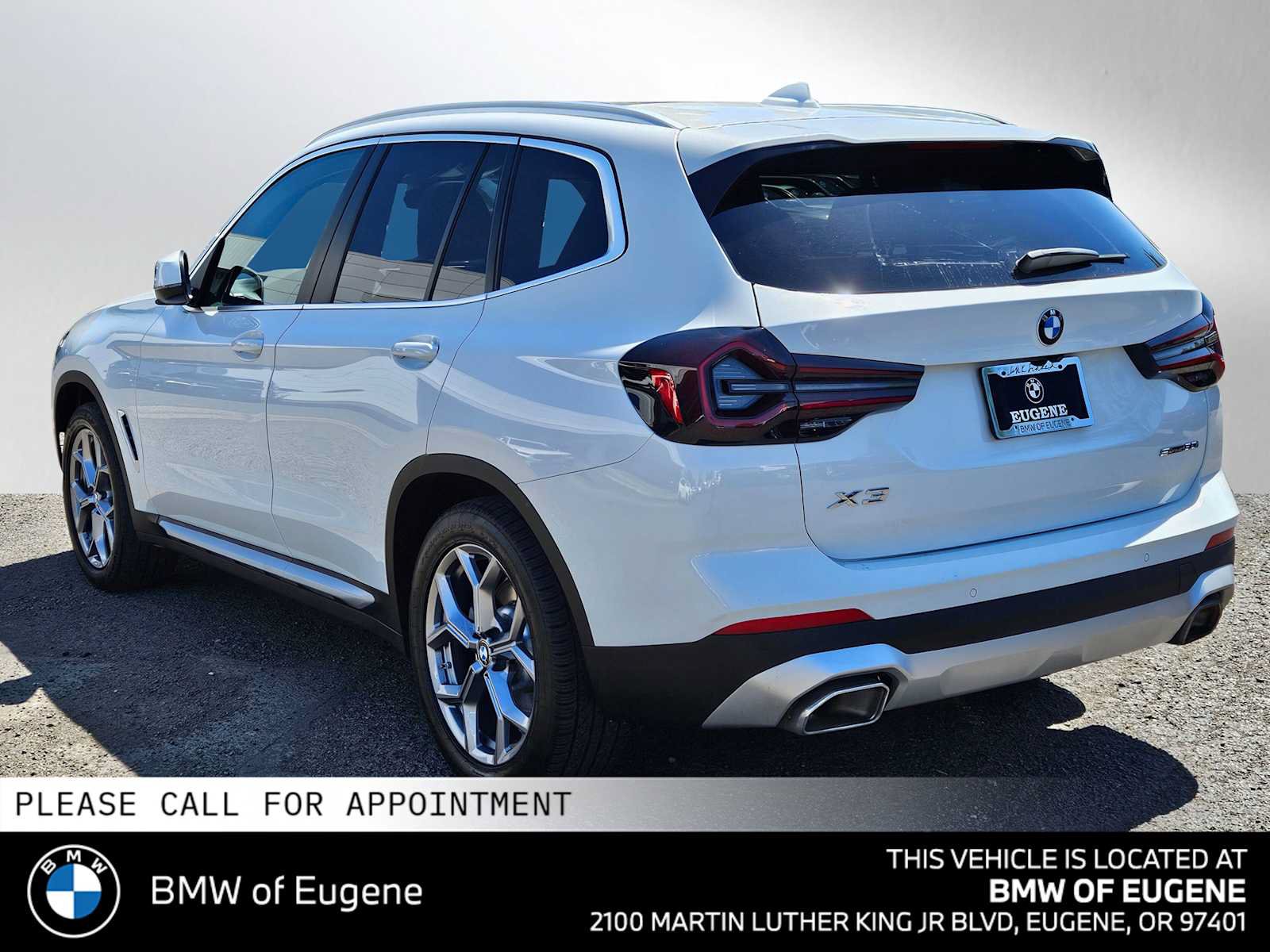 Used 2024 BMW X3 sDrive30i w/ Convenience Package RWD image 5