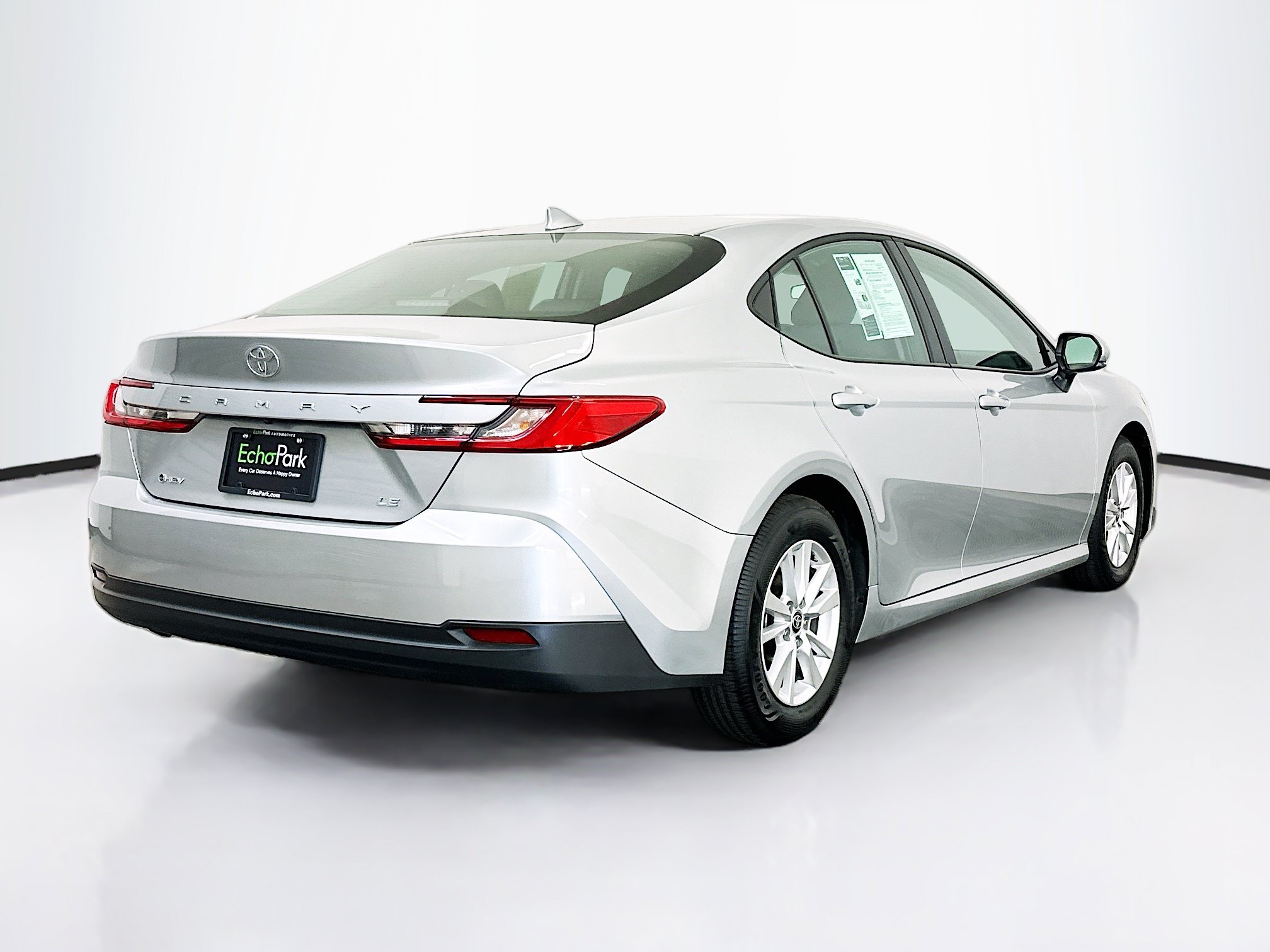 Used 2026 Toyota Camry LE FWD image 9