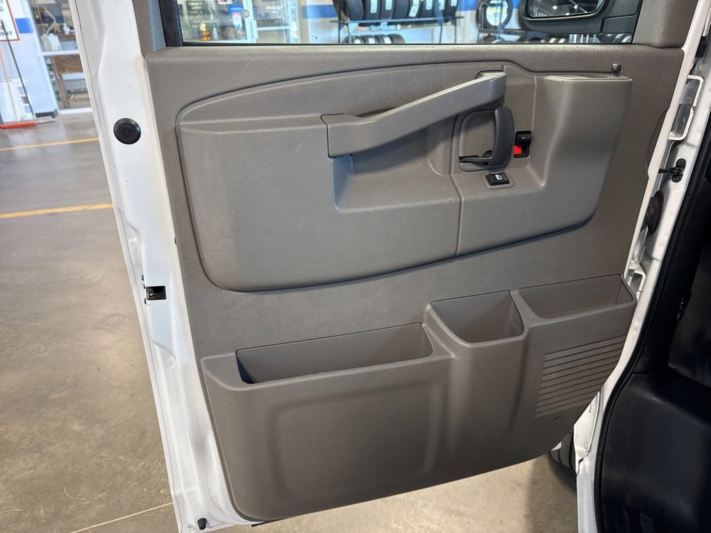 Used 2023 GMC Savana 2500 w/ Driver Convenience Package image 17