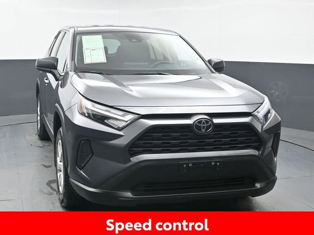 Used 2023 Toyota RAV4 LE AWD/4WD image 11