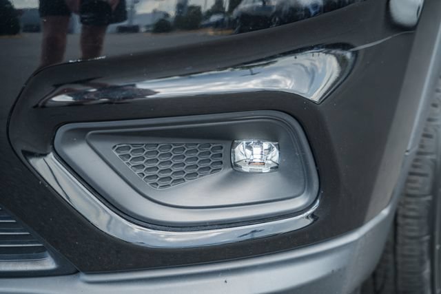 Used 2019 Jeep Cherokee Latitude Plus FWD image 13