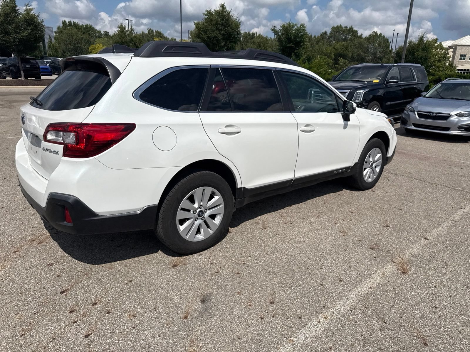 Used 2018 Subaru Outback 2.5i Premium AWD/4WD image 5