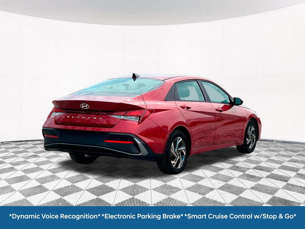 Certified 2024 Hyundai Elantra SEL w/ Convenience Package FWD image 12