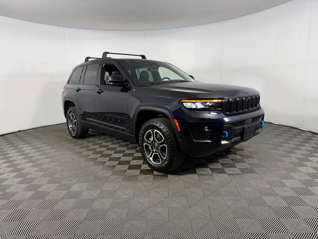 Used 2023 Jeep Grand Cherokee Trailhawk AWD/4WD image 5