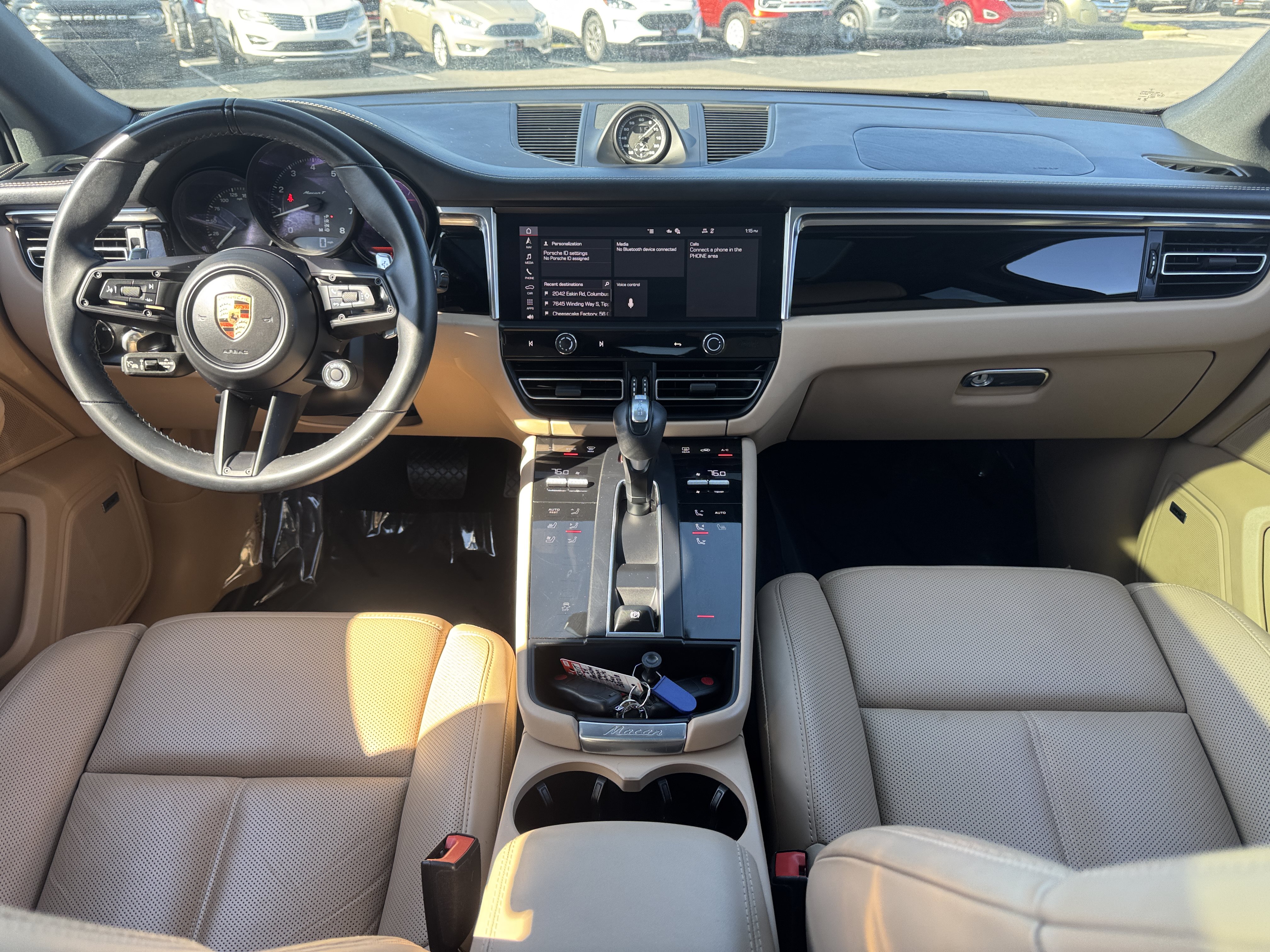 Used 2024 Porsche Macan AWD/4WD image 16