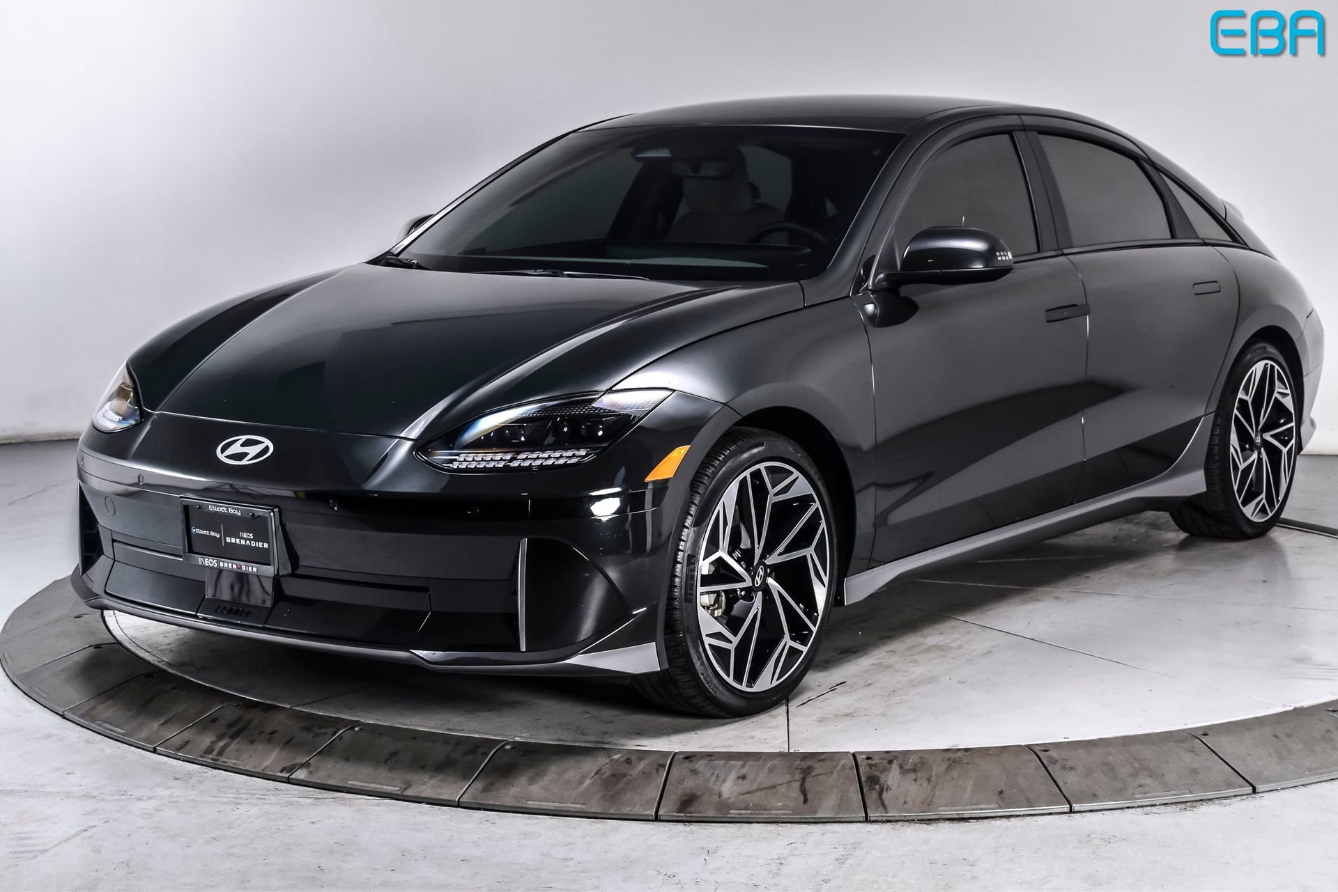 Used 2024 Hyundai Ioniq 6 SEL AWD/4WD image 2