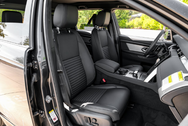 New 2026 Land Rover Discovery Sport Landmark AWD/4WD image 37