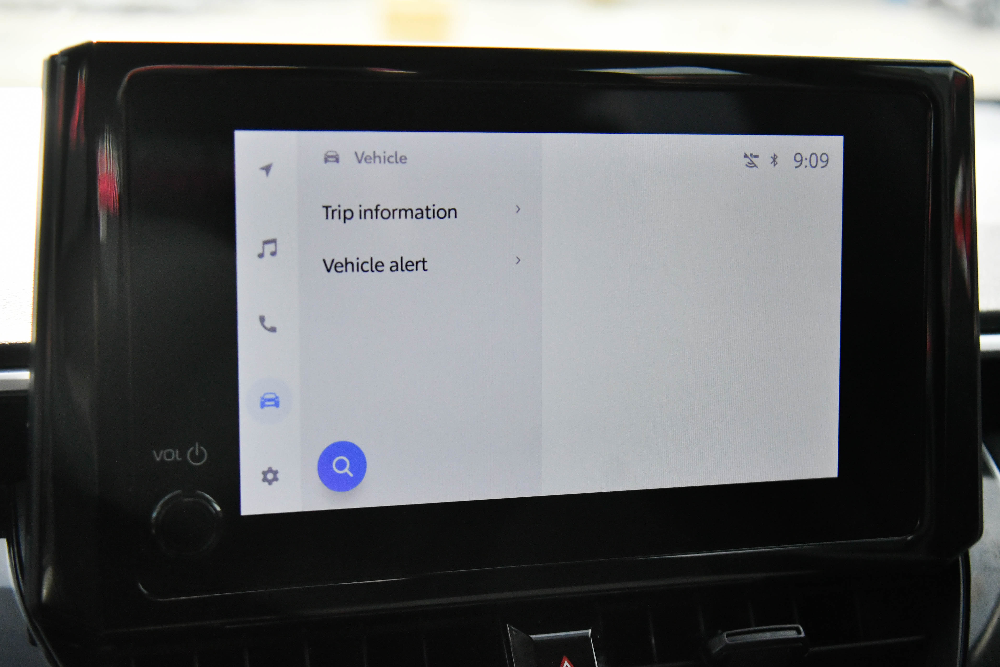 Used 2025 Toyota Corolla LE FWD image 19