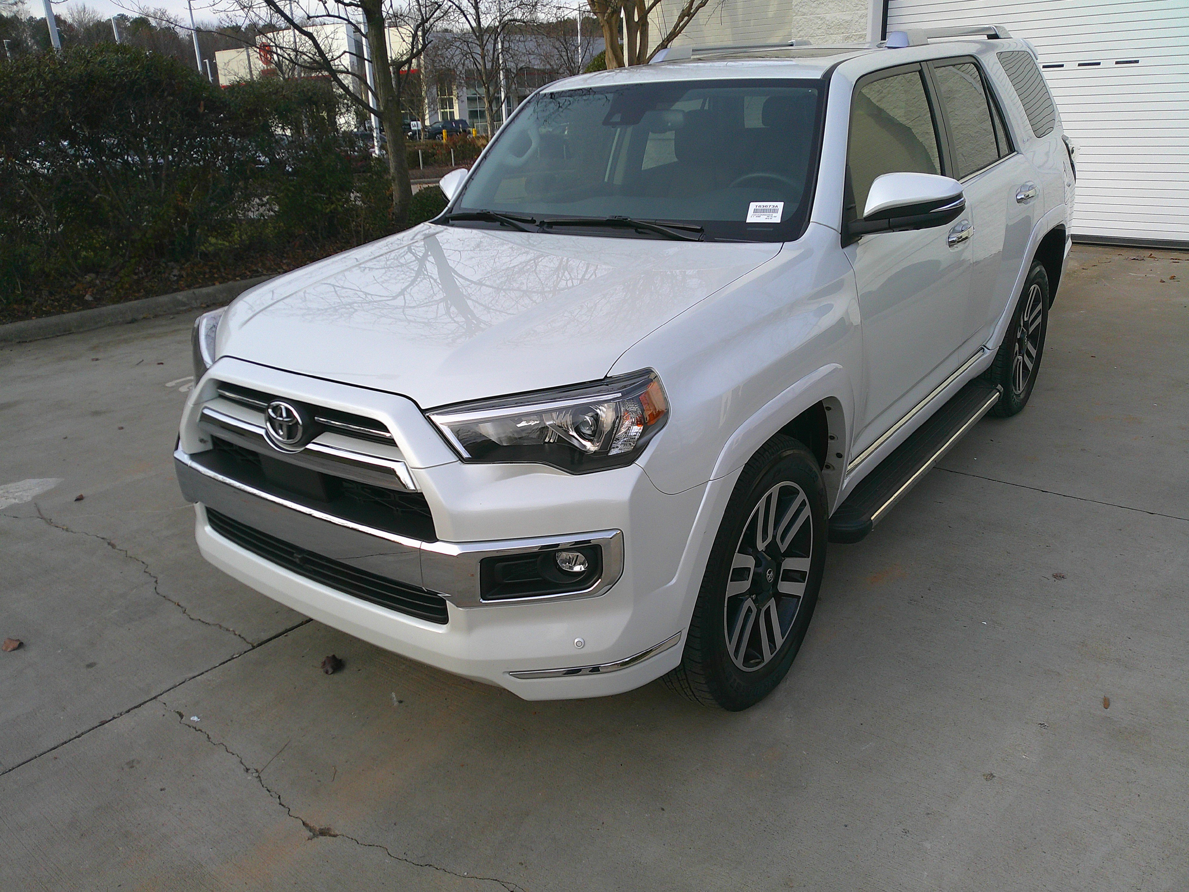 Used 2024 Toyota 4Runner Limited image 6