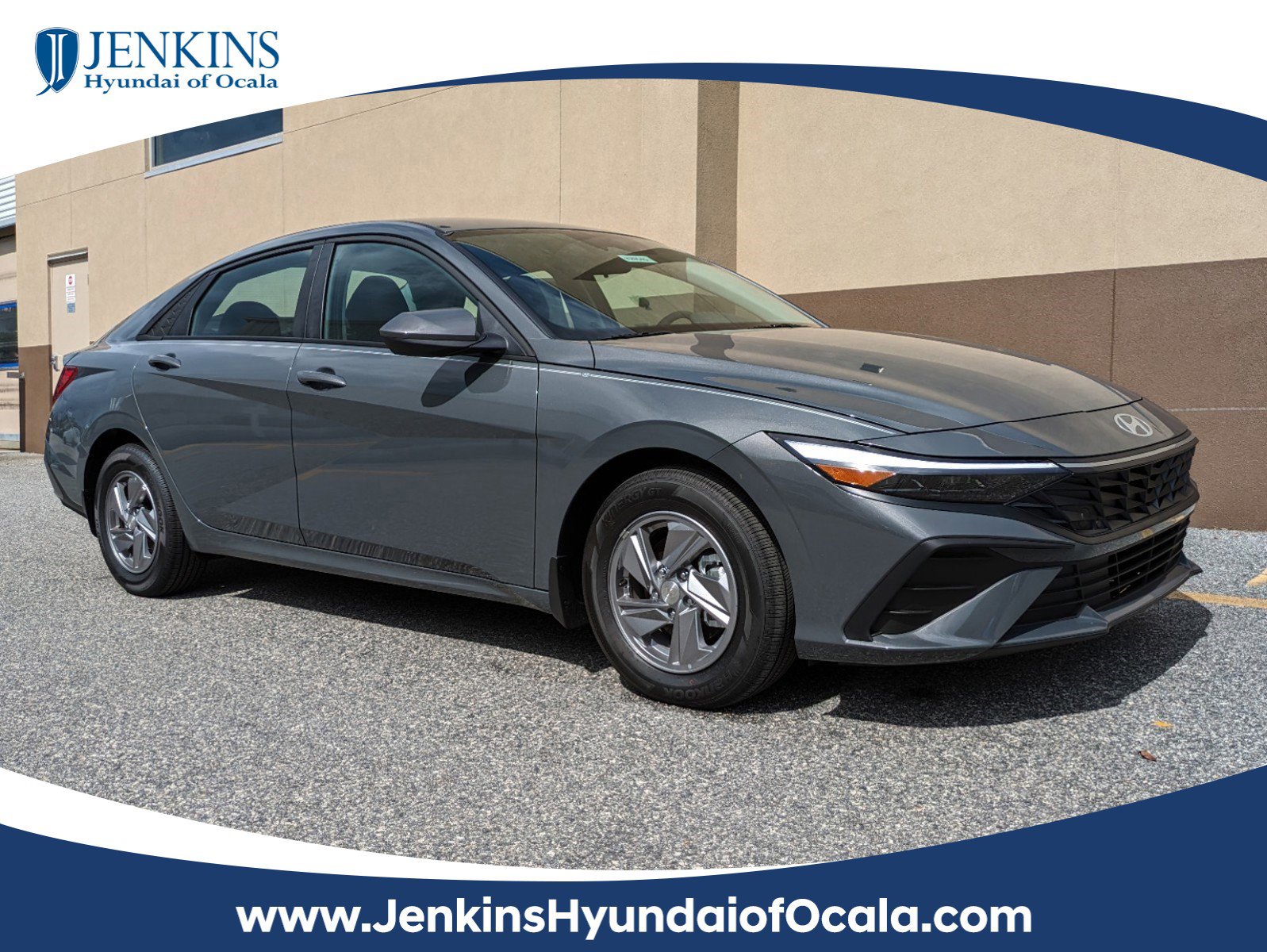 New 2025 Hyundai Elantra SE