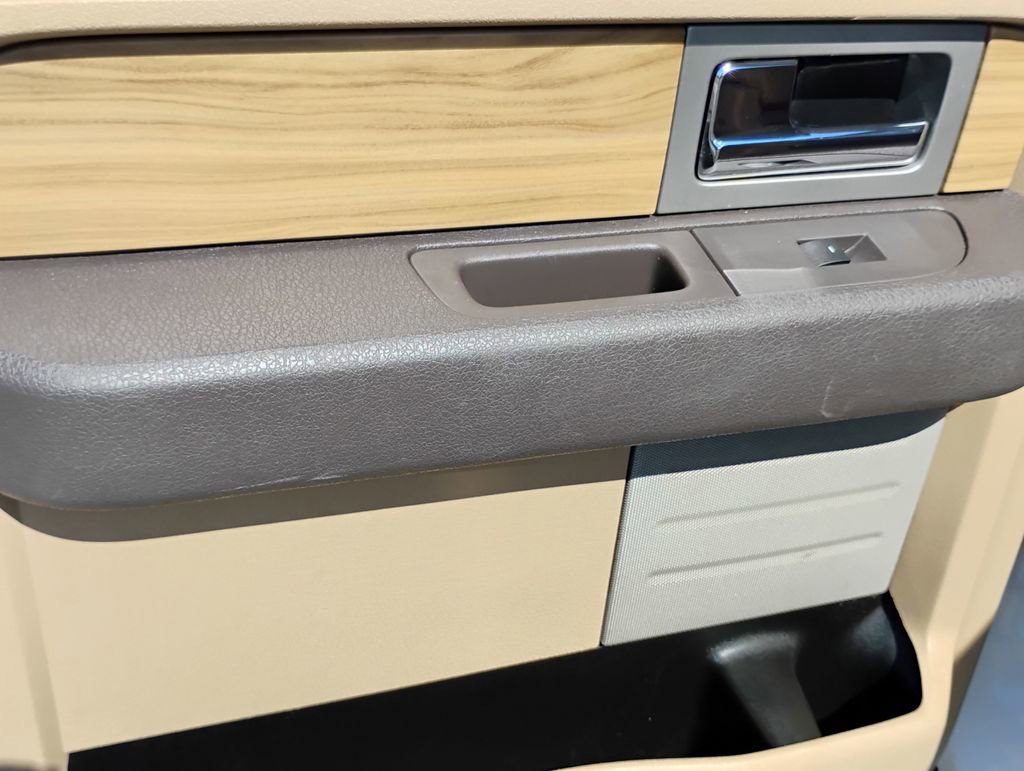 Used 2011 Ford F150 Lariat w/ Lariat Plus Pkg image 23