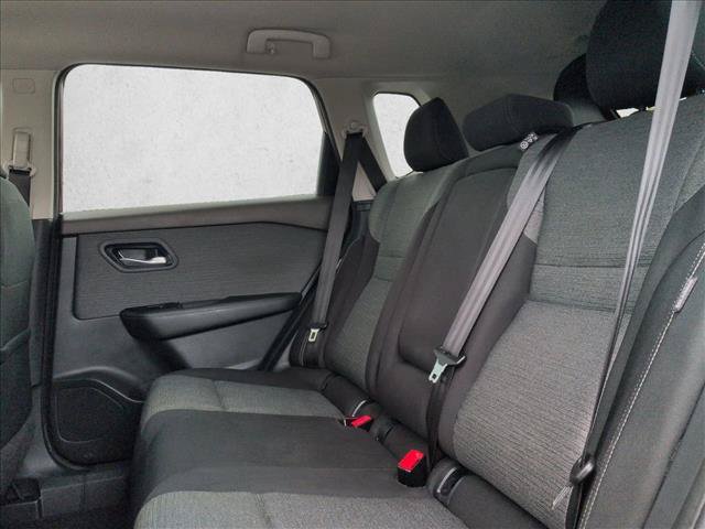 Used 2023 Nissan Rogue SV FWD image 18