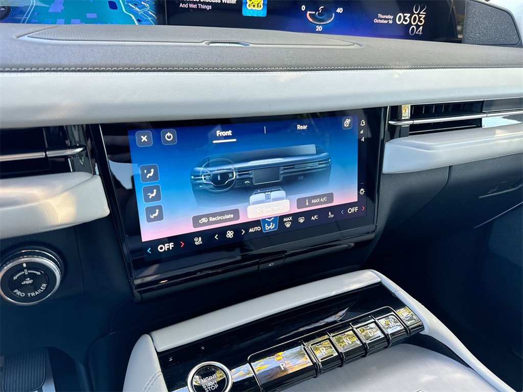 New 2025 Lincoln Navigator L Reserve image 15