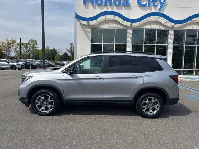Used 2023 Honda Passport TrailSport image 5