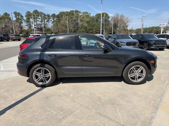 Used 2017 Porsche Macan Base image 4