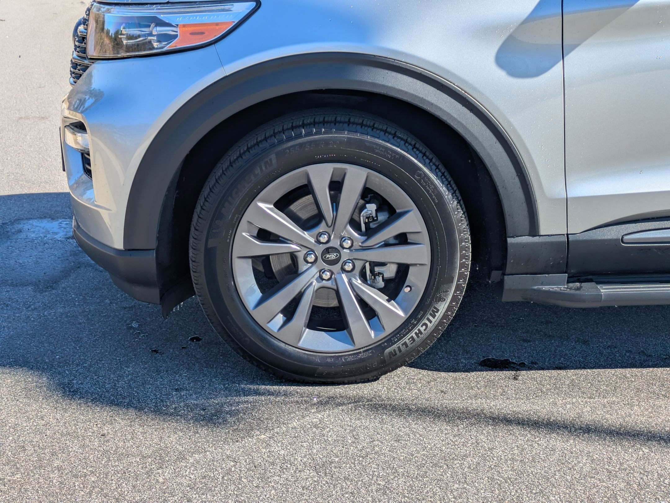 Used 2023 Ford Explorer XLT w/ Equipment Group 202A image 34