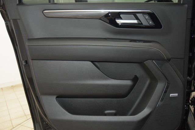 New 2026 Chevrolet Suburban Premier image 44