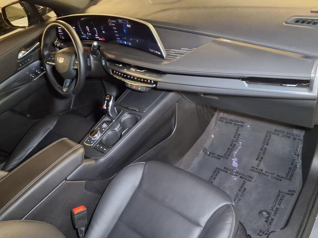 Certified 2025 Cadillac XT4 Premium Luxury AWD/4WD image 28