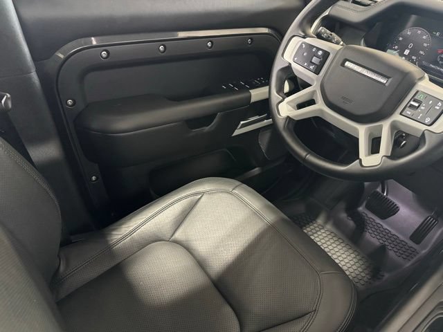 New 2024 Land Rover Defender 110 SE AWD/4WD image 32