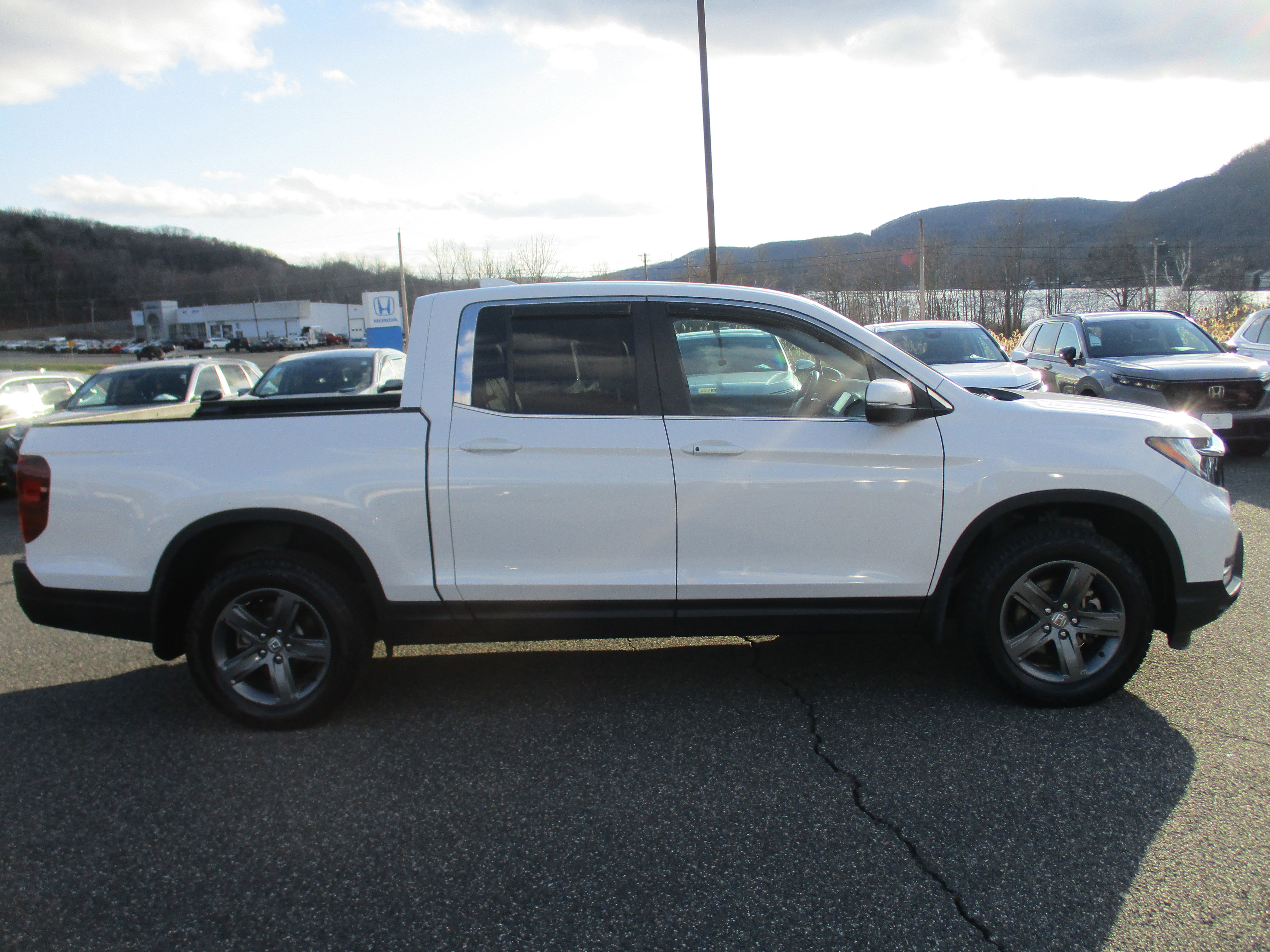 Certified 2023 Honda Ridgeline RTL image 4