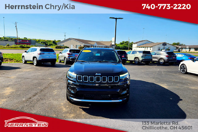 Used 2023 Jeep Compass Limited w/ Elite Group AWD/4WD image 2