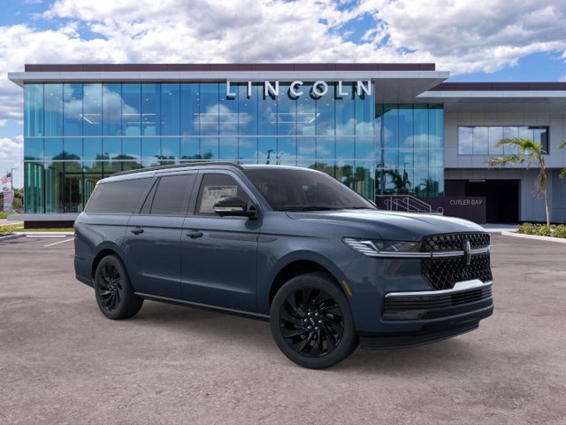New 2025 Lincoln Navigator L Reserve w/ Jet Appearance Package AWD/4WD image 7