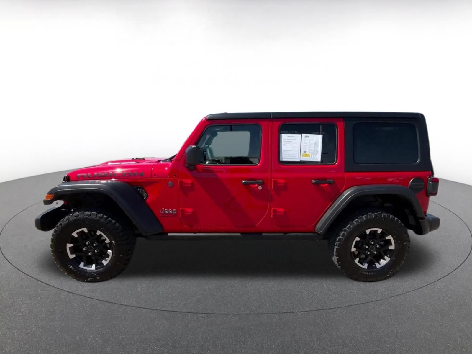 Used 2025 Jeep Wrangler Unlimited Rubicon AWD/4WD image 9