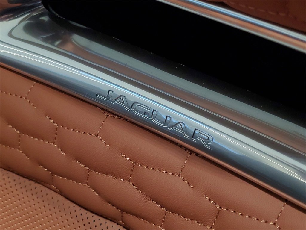 New 2024 Jaguar F-TYPE R image 11