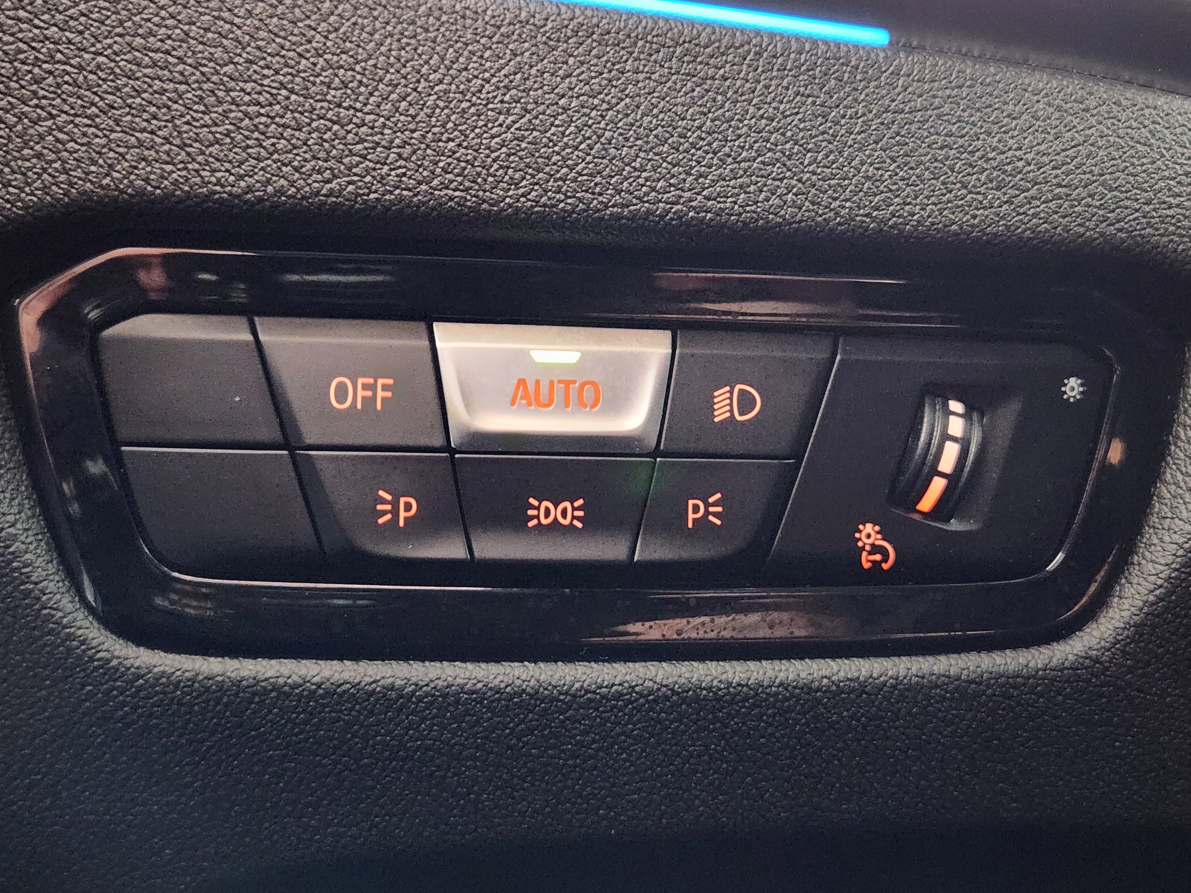 Used 2023 BMW 330i xDrive Sedan image 27