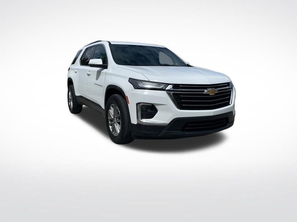 Used 2022 Chevrolet Traverse LT image 2
