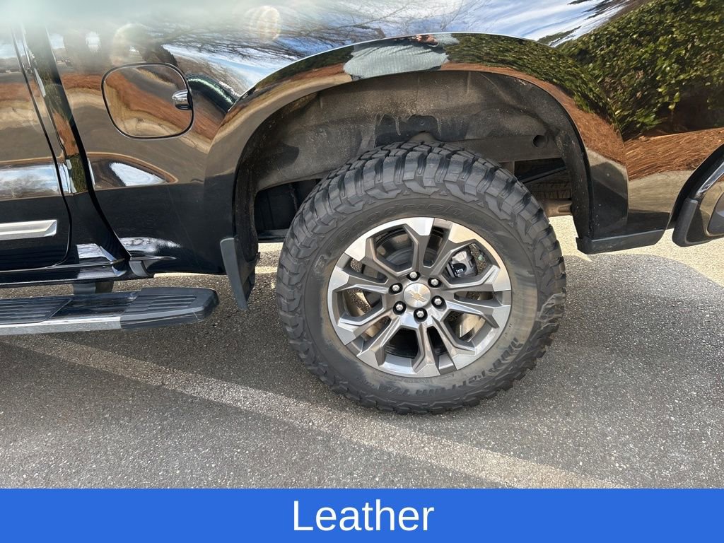 Used 2023 Chevrolet Silverado 1500 High Country w/ Z71 Off-Road Package image 4