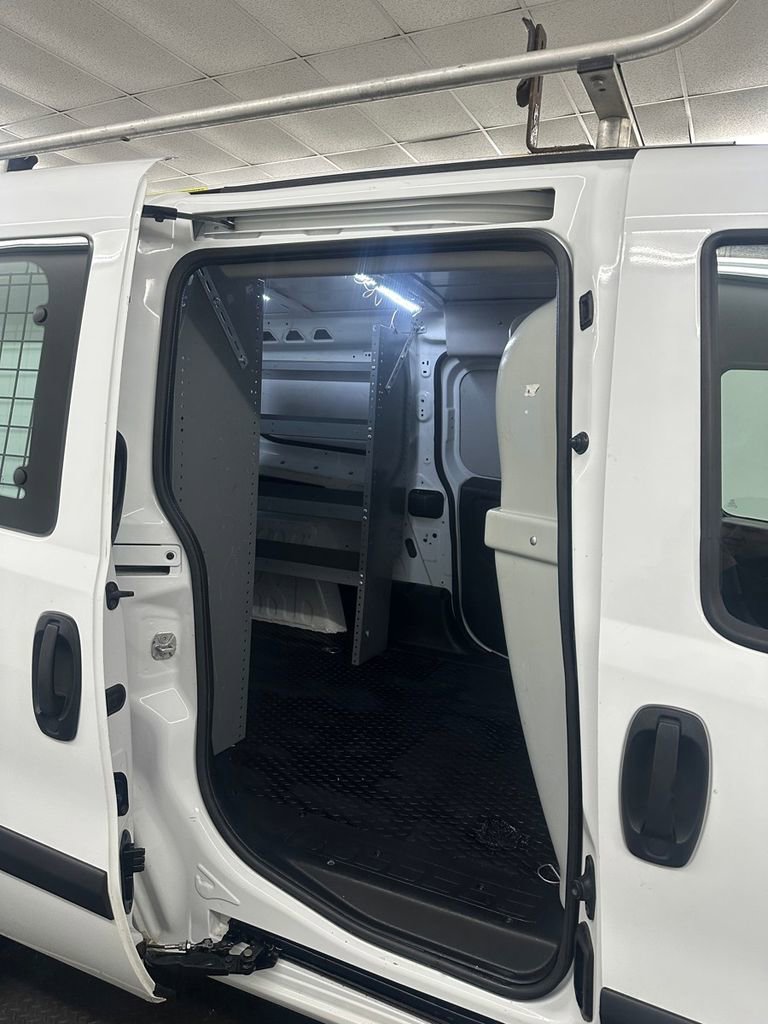 Used 2018 RAM ProMaster City Tradesman image 27