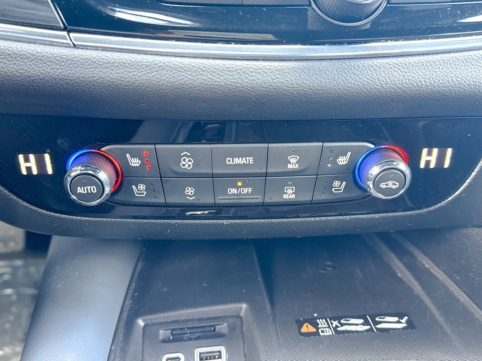 Certified 2024 Buick Enclave Premium image 33