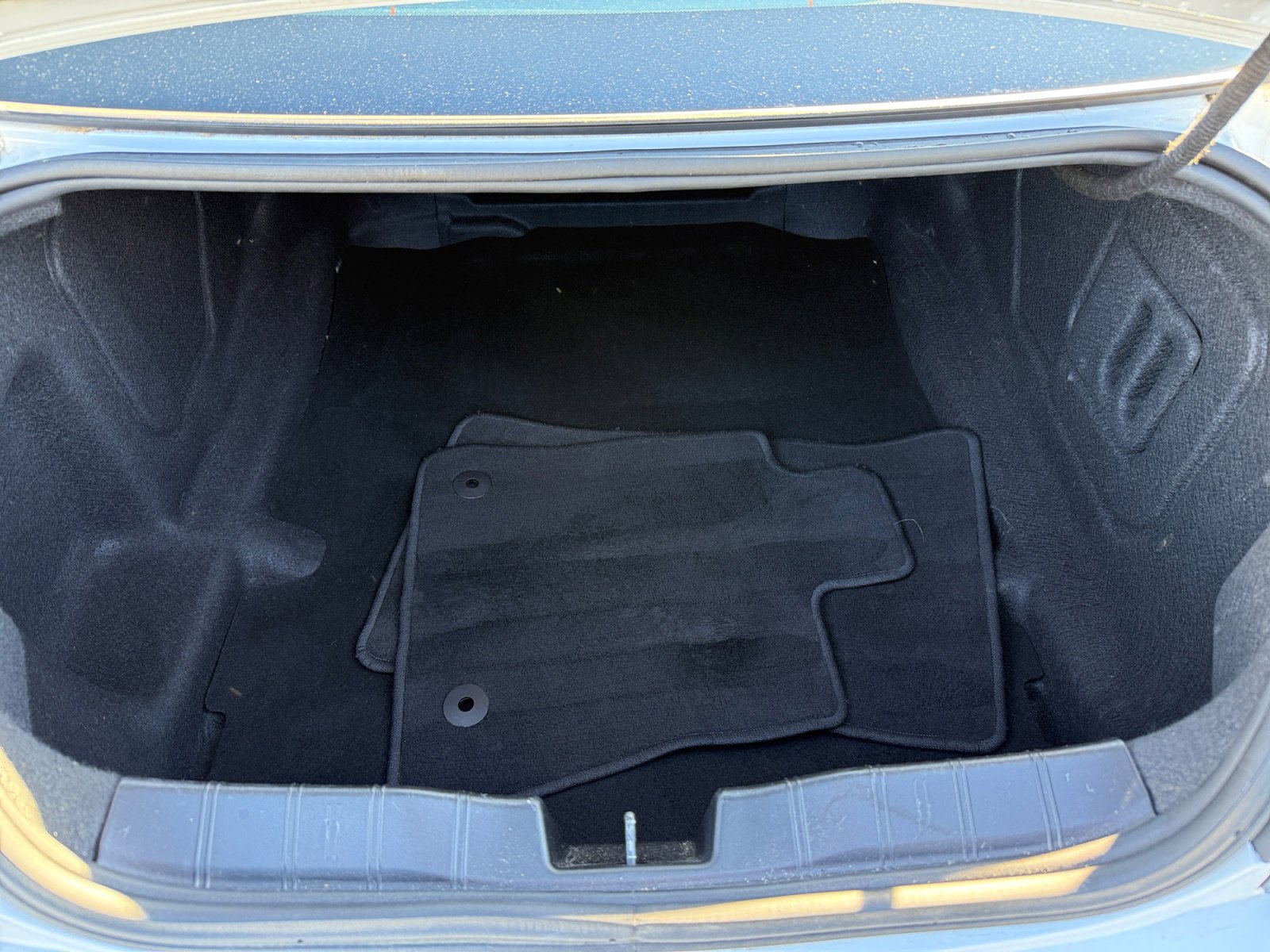 Used 2022 Chevrolet Camaro LT w/ RS Package image 17