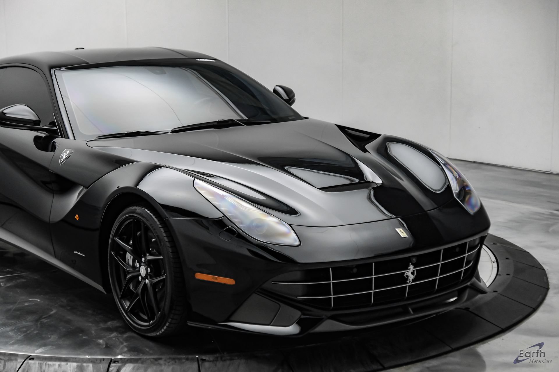 Used 2017 Ferrari F12 Berlinetta RWD image 32