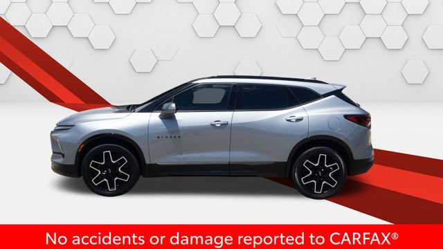 Used 2024 Chevrolet Blazer RS w/ Driver Confidence II Package FWD image 2