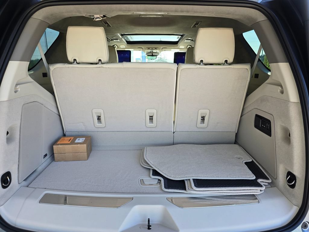 New 2026 Cadillac Escalade Platinum Sport AWD/4WD image 16