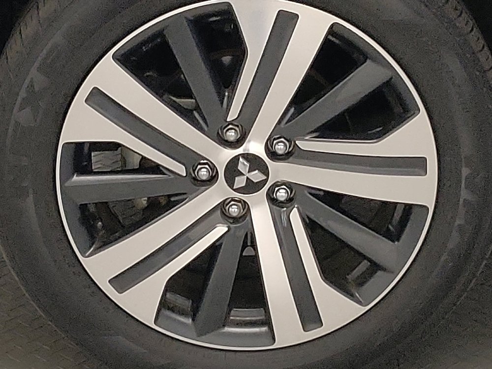Used 2020 Mitsubishi Outlander Sport ES FWD image 31