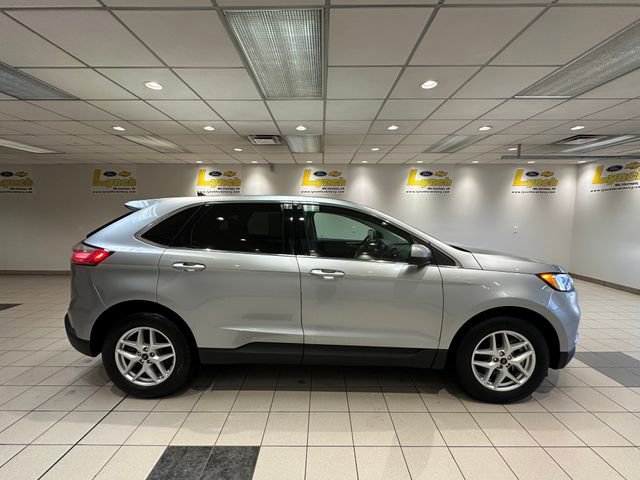 Used 2023 Ford Edge SEL w/ Convenience Package image 3