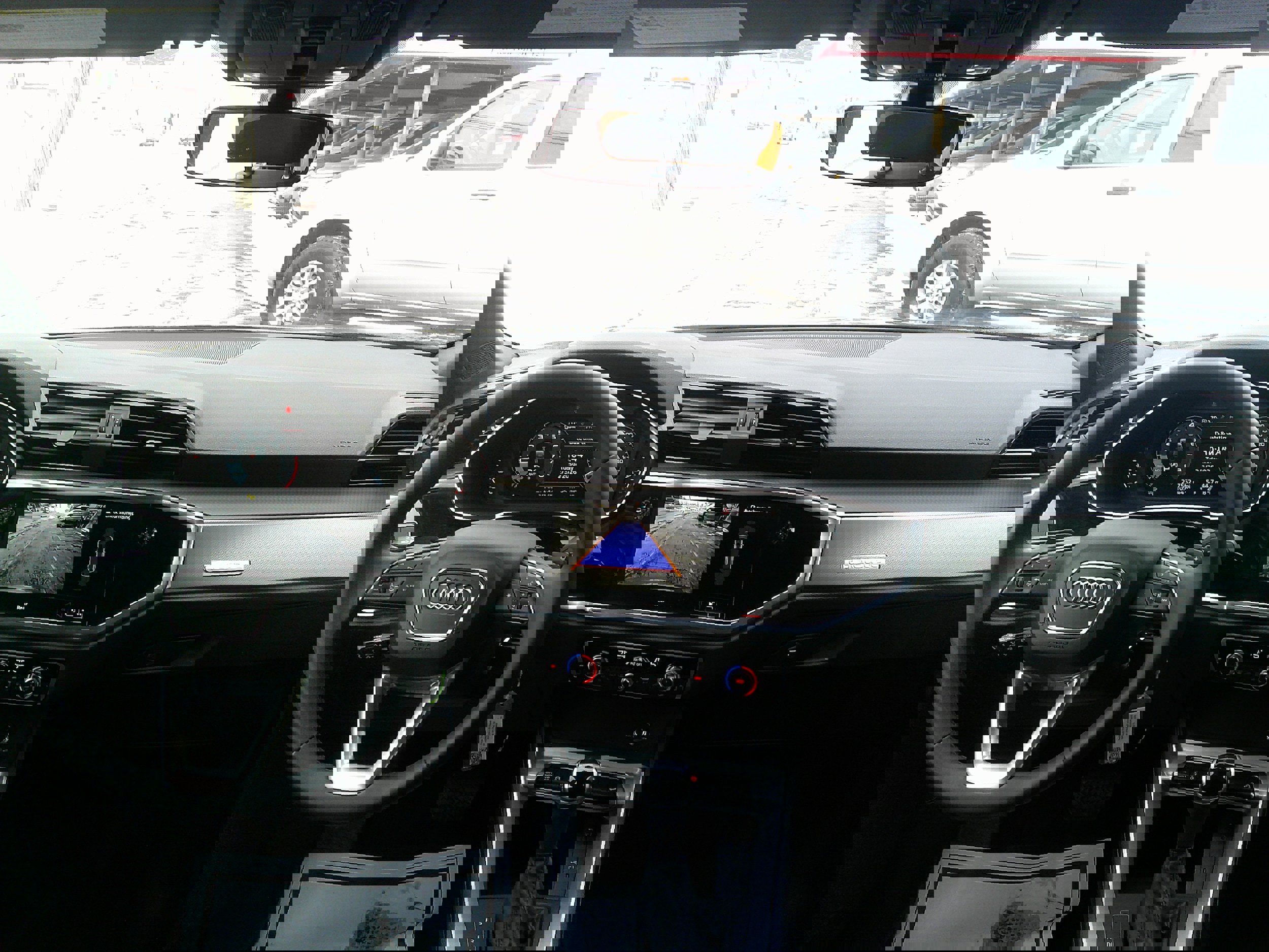 Used 2025 Audi Q3 2.0T Premium image 20