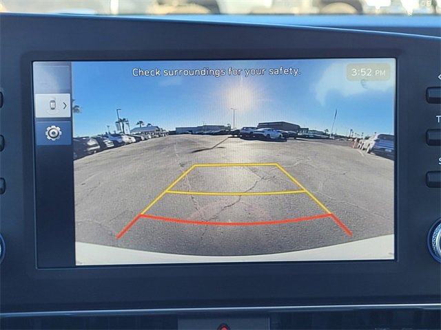 Used 2025 Hyundai Elantra SE image 10