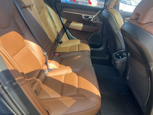 Certified 2025 Volvo V90 B6 Cross Country Ultra AWD/4WD image 20