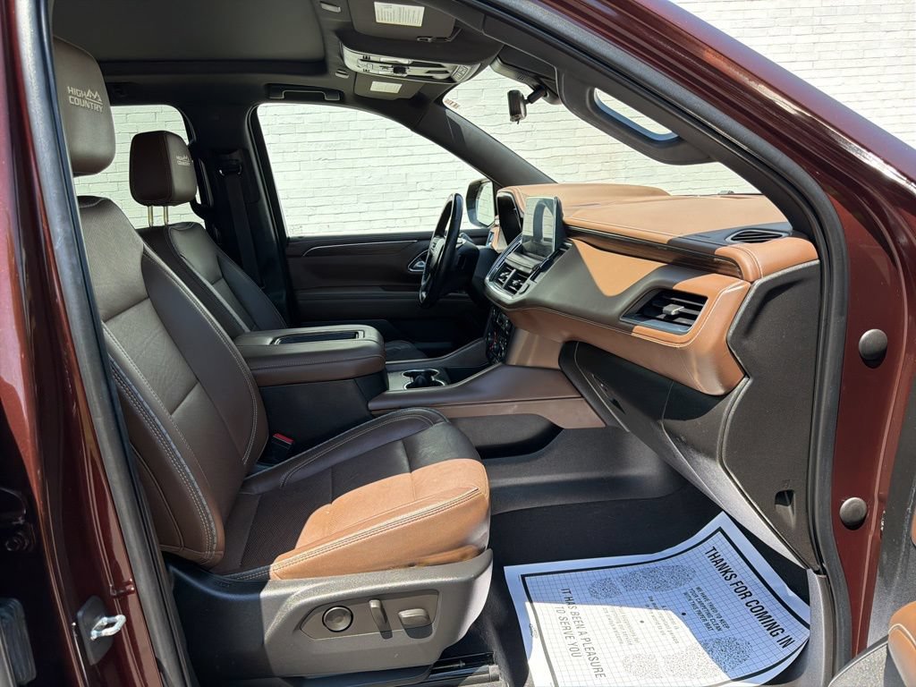 Used 2022 Chevrolet Suburban High Country AWD/4WD image 14