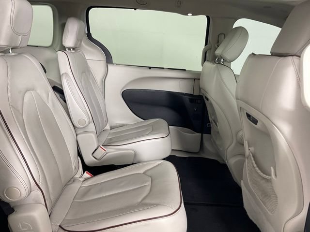 Used 2020 Chrysler Pacifica Limited FWD image 25